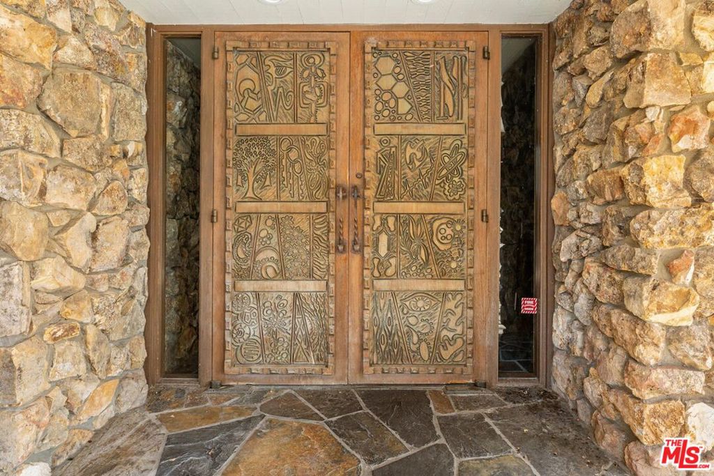 7351 Happy Canyon Road Property Photo 18