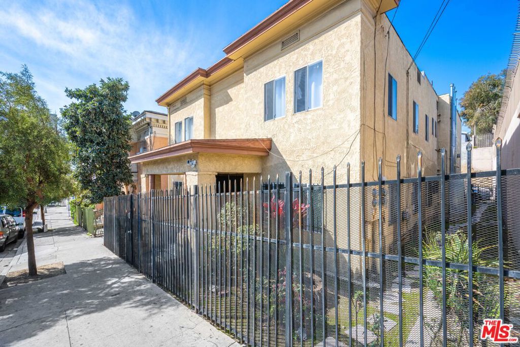 319 S Union Avenue Property Photo