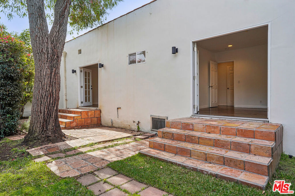 352 S Oakhurst Drive Property Photo 42