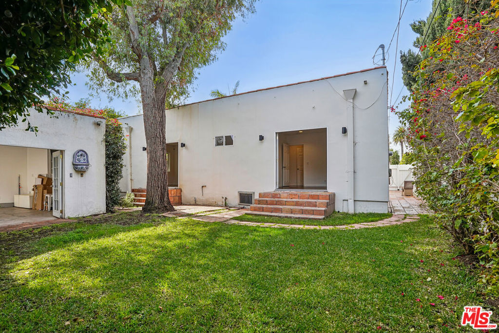 352 S Oakhurst Drive Property Photo 44