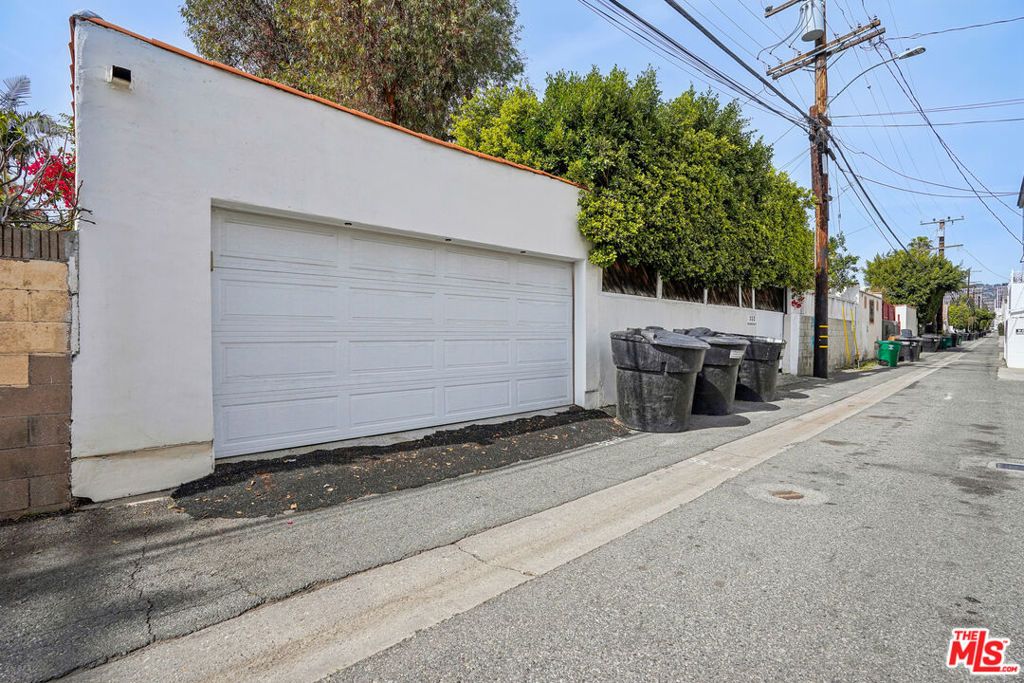 352 S Oakhurst Drive Property Photo 49
