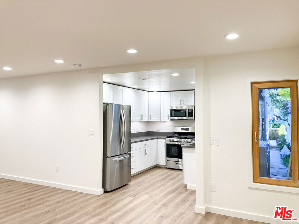 1249 23rd Street A Property Photo 3
