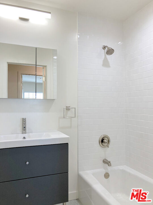1249 23rd Street A Property Photo 16