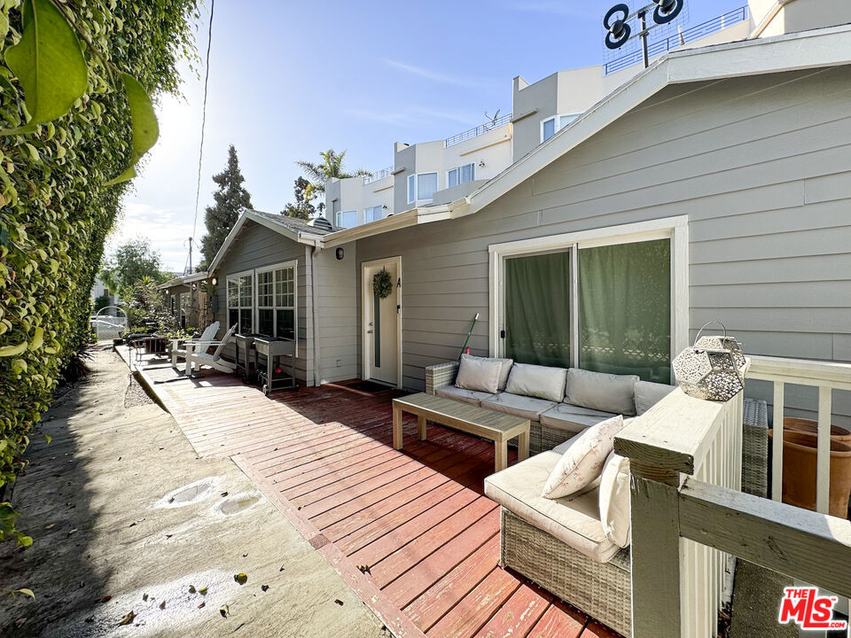 1249 23rd Street A Property Photo 20