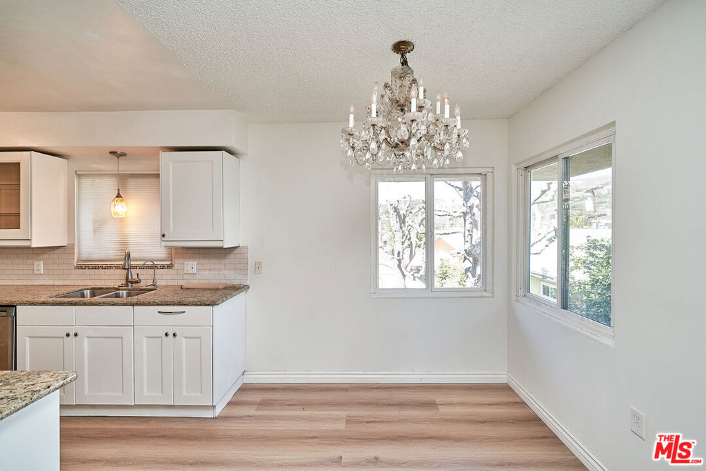 12129 Beverly Boulevard 3c Property Photo 7