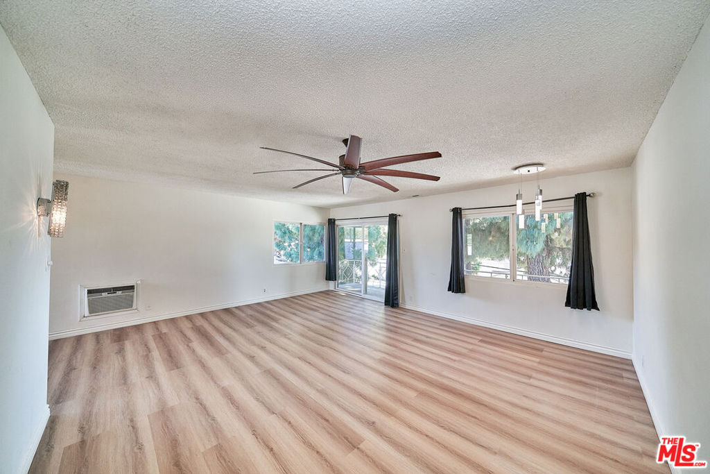 12129 Beverly Boulevard 3c Property Photo 10