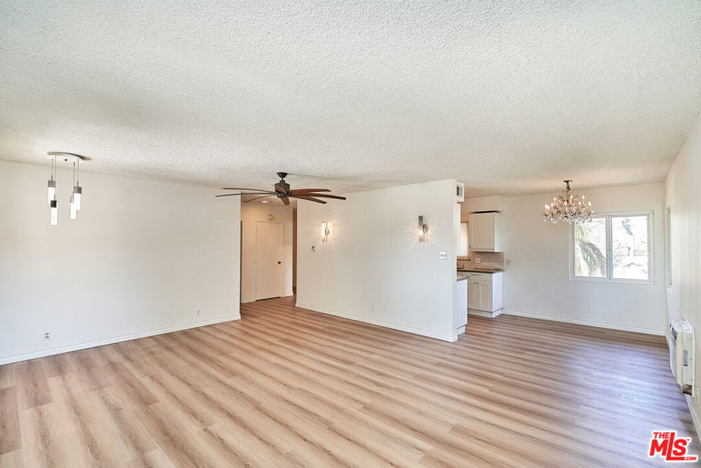 12129 Beverly Boulevard 3c Property Photo 13