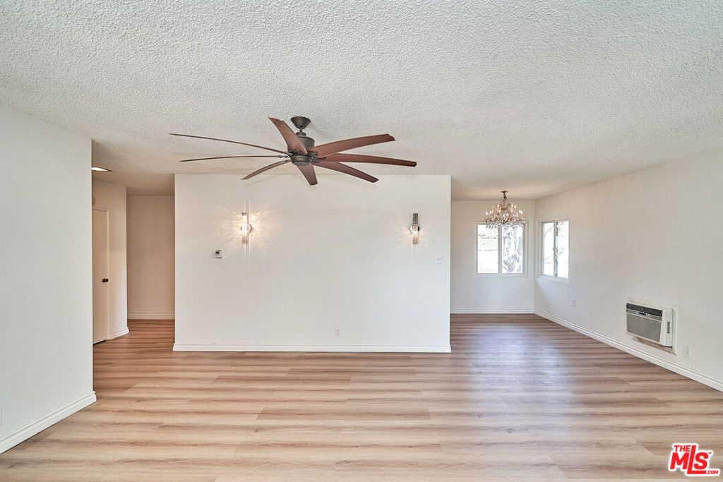 12129 Beverly Boulevard 3c Property Photo 14