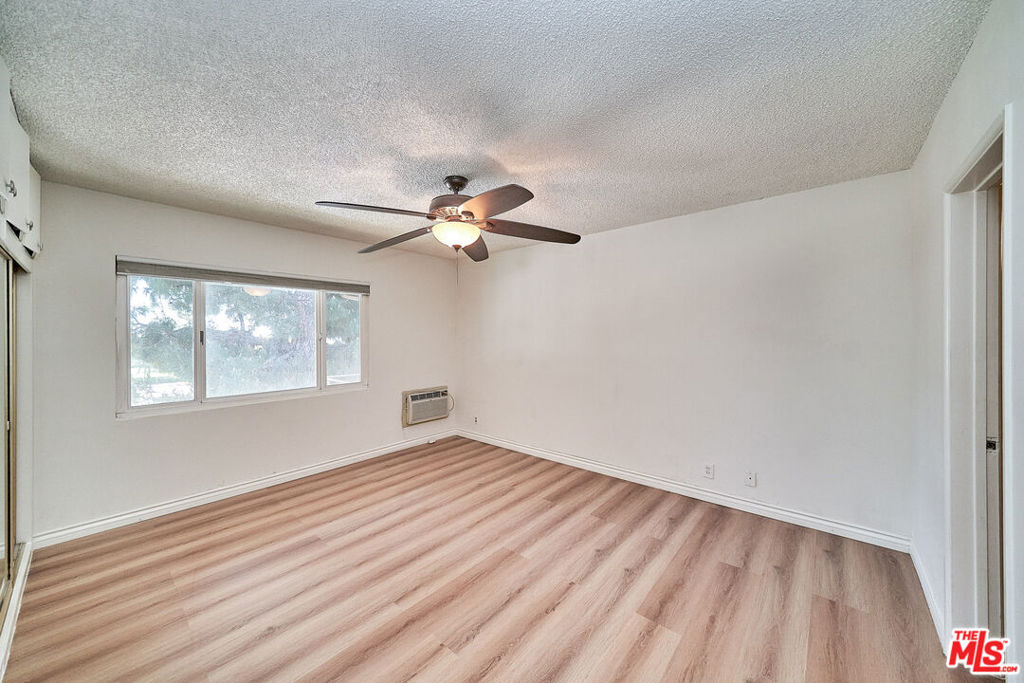 12129 Beverly Boulevard 3c Property Photo 25