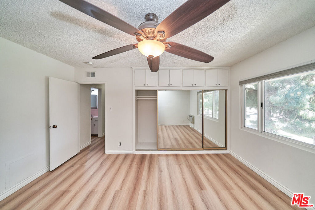 12129 Beverly Boulevard 3c Property Photo 28