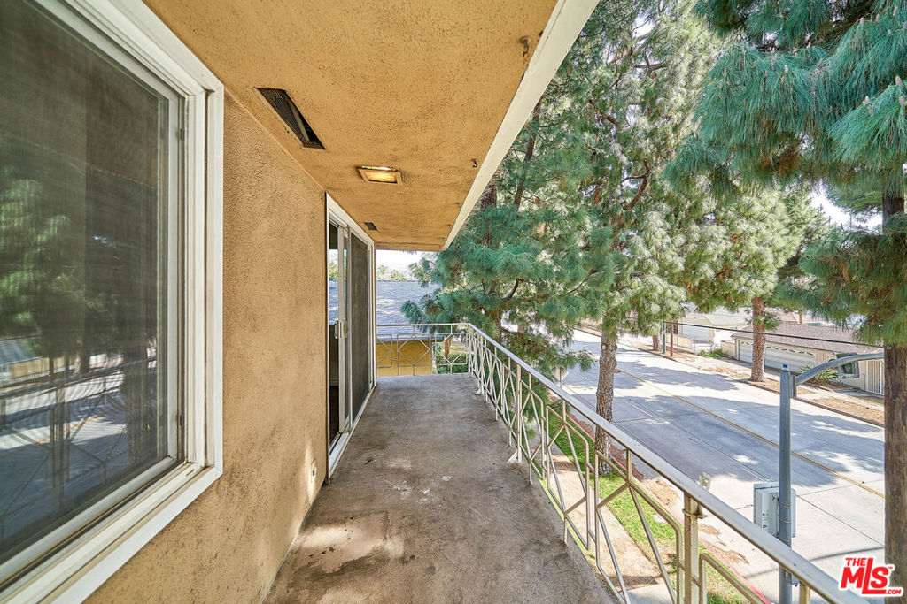 12129 Beverly Boulevard 3c Property Photo 39