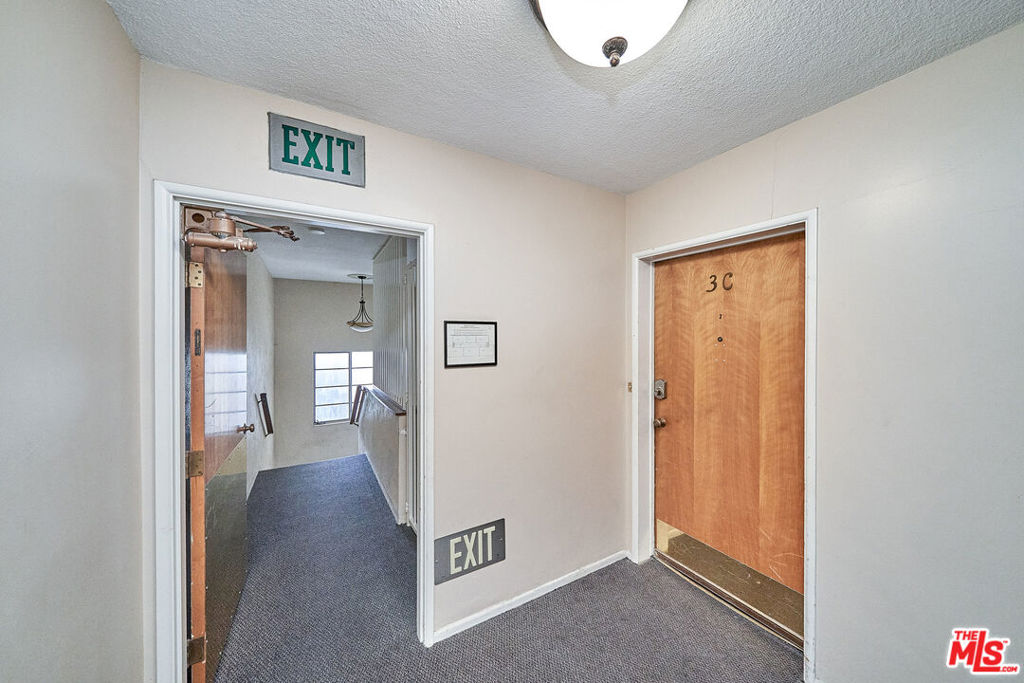 12129 Beverly Boulevard 3c Property Photo 41