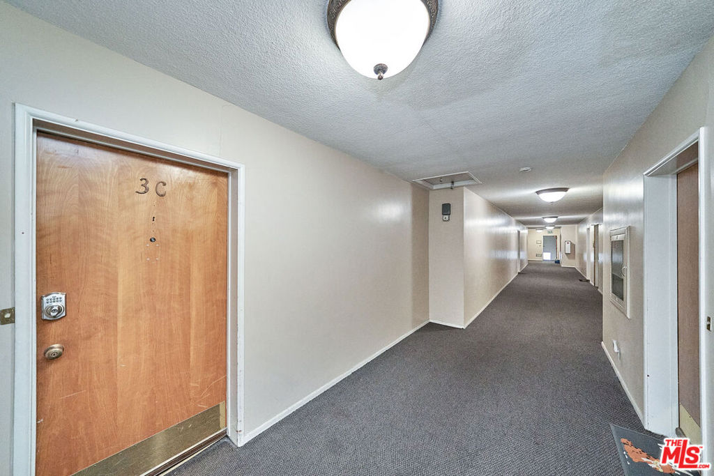 12129 Beverly Boulevard 3c Property Photo 42