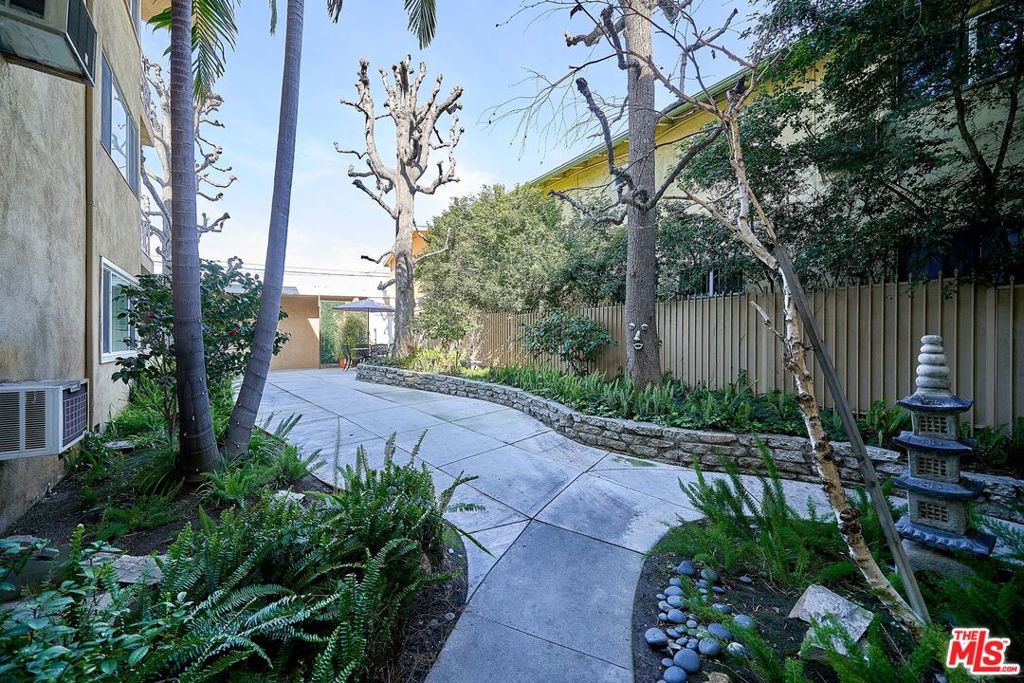 12129 Beverly Boulevard 3c Property Photo 43