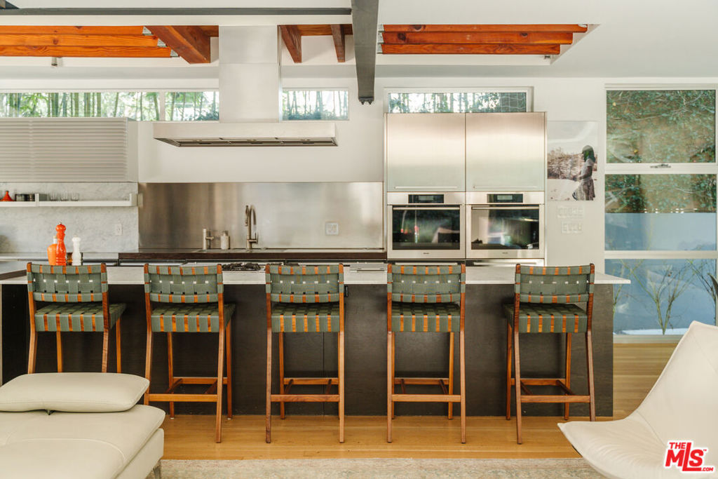 562 Stassi Lane Property Photo 6