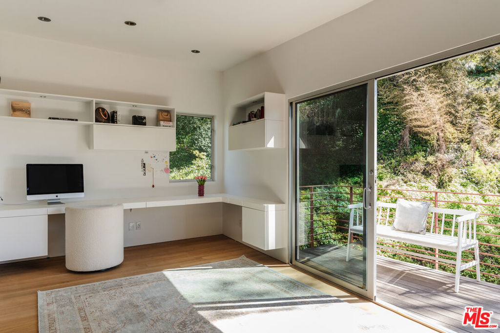 562 Stassi Lane Property Photo 15