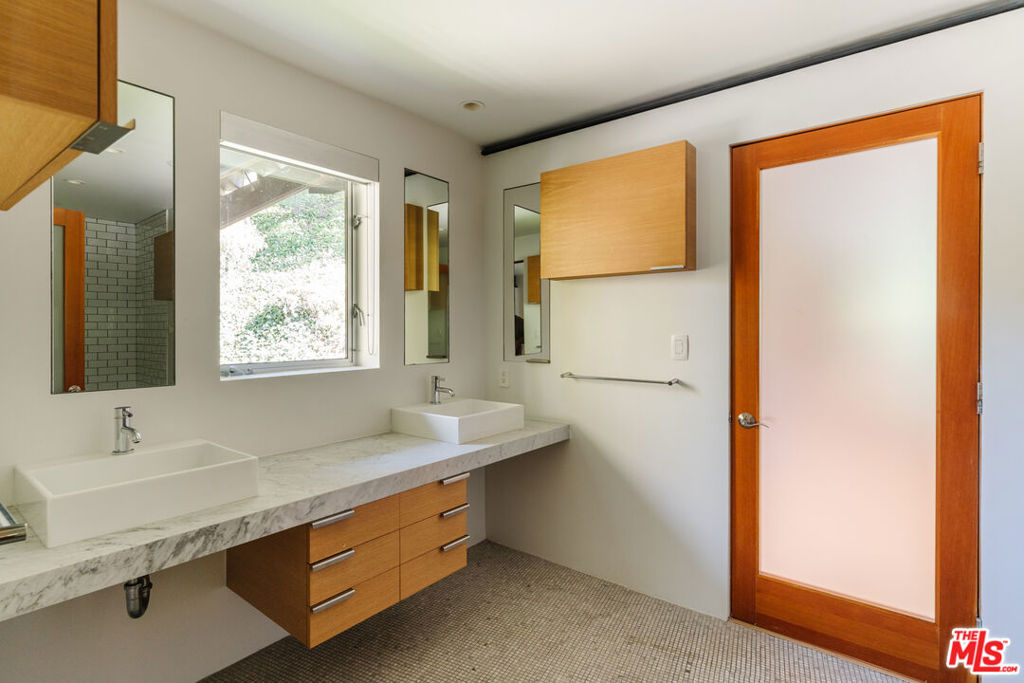 562 Stassi Lane Property Photo 21