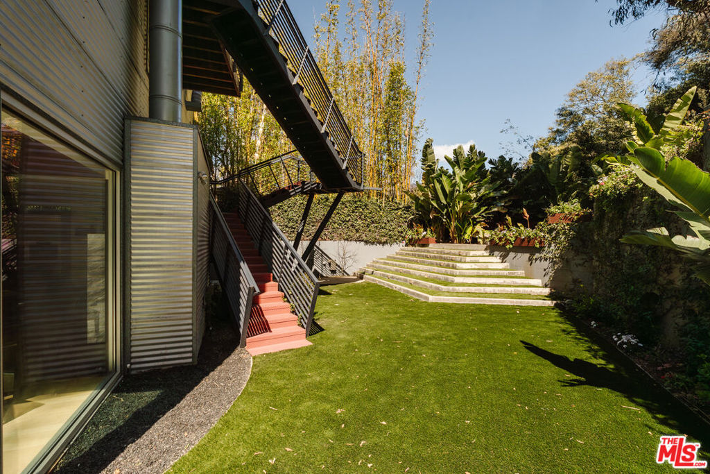 562 Stassi Lane Property Photo 28