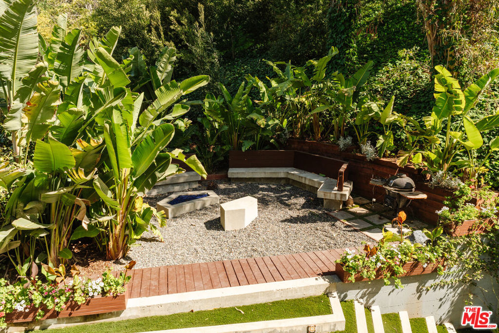 562 Stassi Lane Property Photo 29