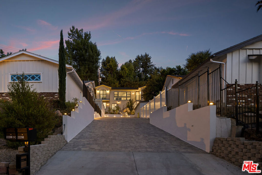 22298 1/2 Cass Avenue Property Photo 1