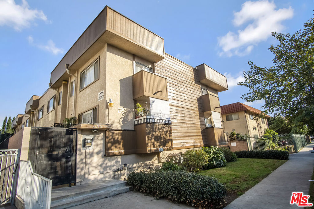6716 Sylmar Avenue Property Photo