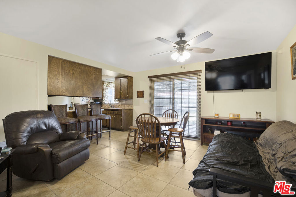 550 N Eucalyptus Avenue Property Photo 3