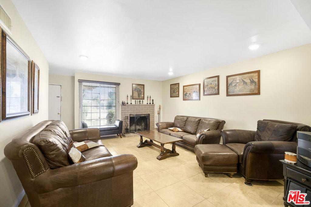 550 N Eucalyptus Avenue Property Photo 7