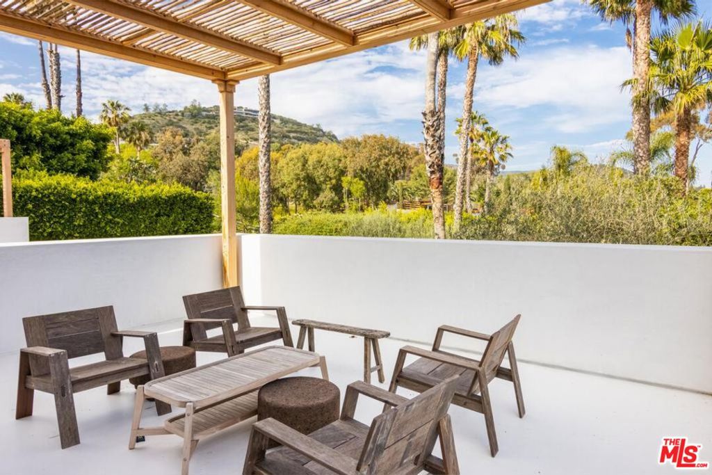27405 Pacific Coast Highway Property Photo 19