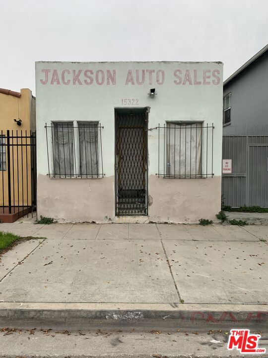 15322 S San Pedro Street Property Photo 1