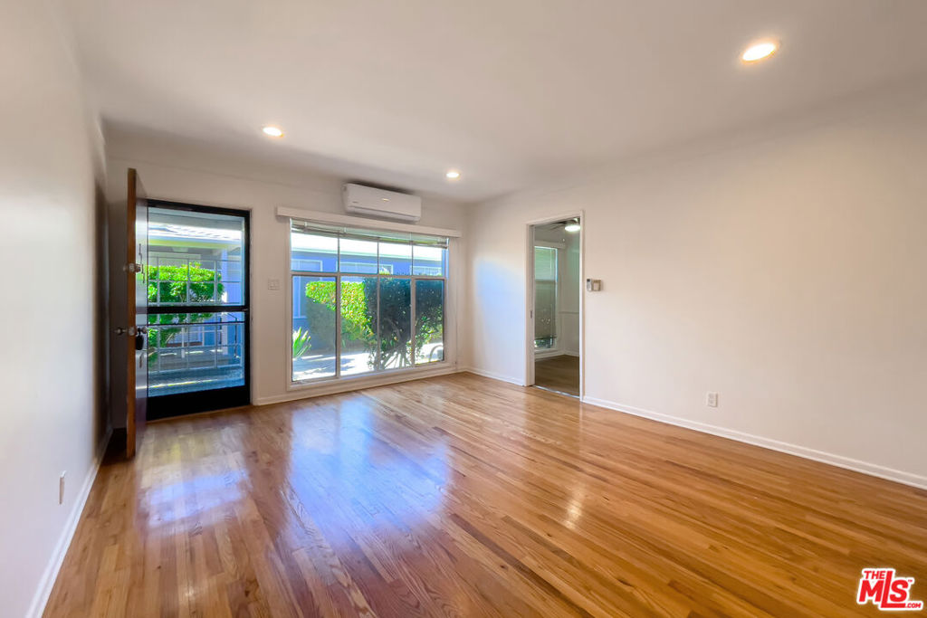3953 Prospect Avenue Property Photo