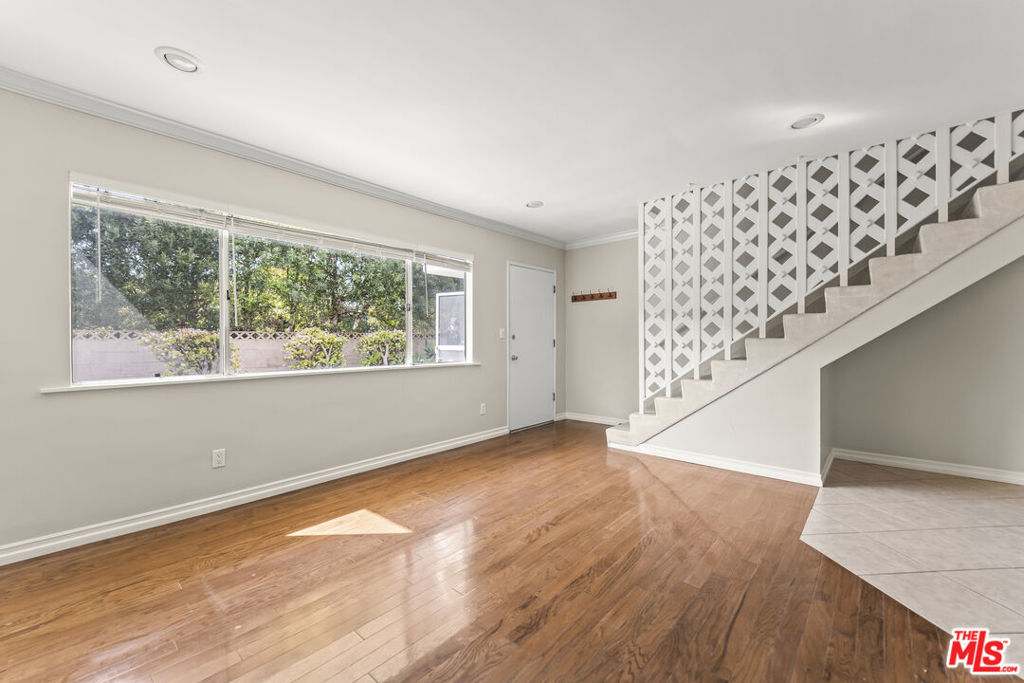 1015 Ashland Avenue 1 Property Photo 2