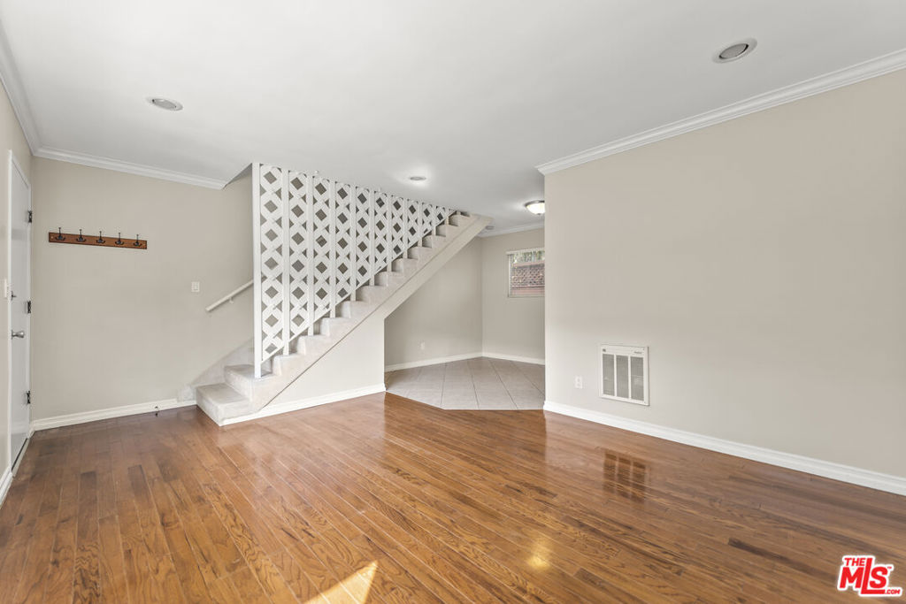 1015 Ashland Avenue 1 Property Photo 5