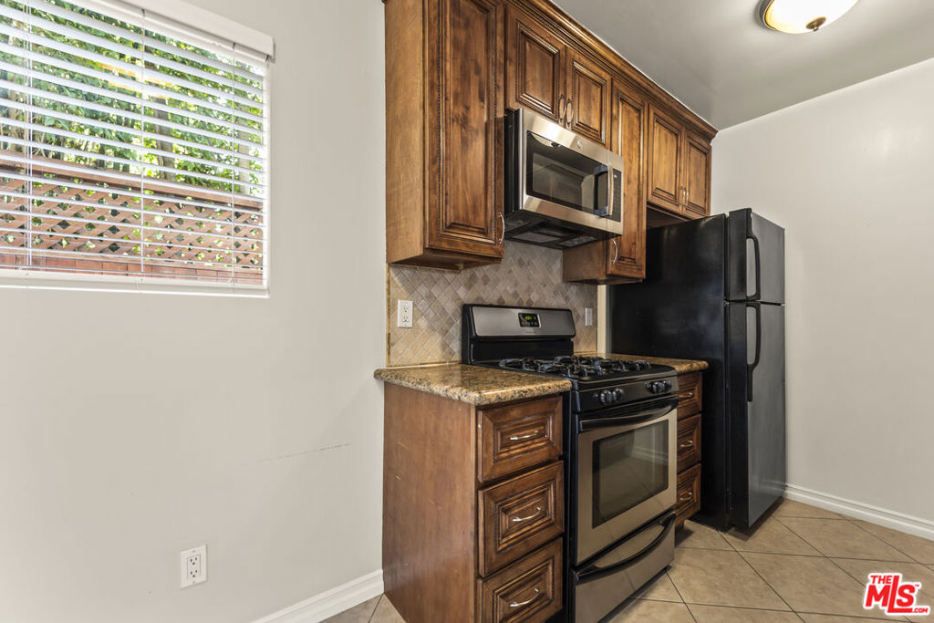 1015 Ashland Avenue 1 Property Photo 10