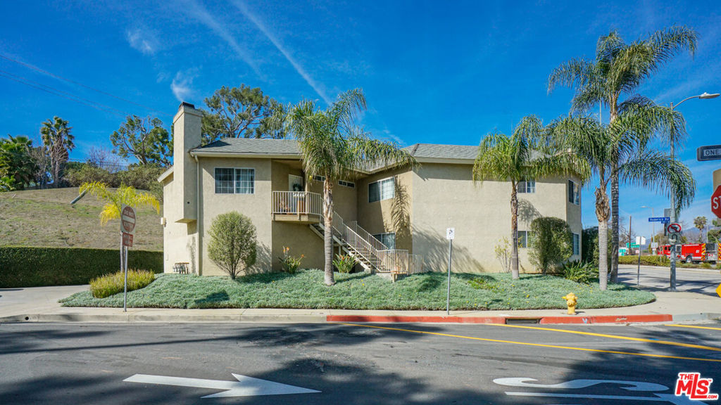 3911 Verdugo Road Property Photo 2