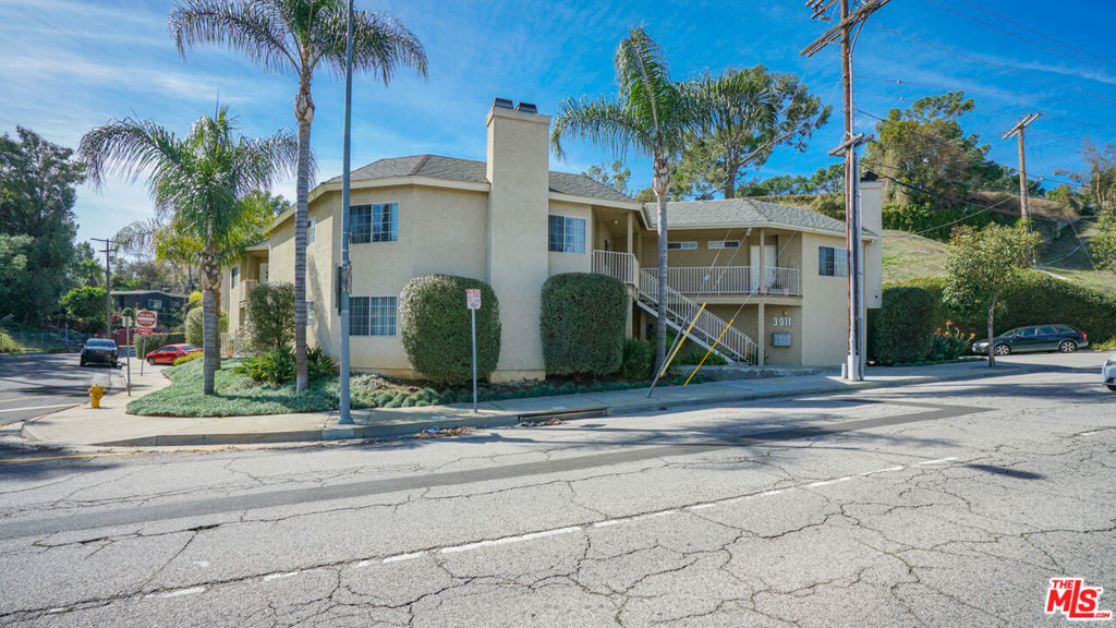 3911 Verdugo Road Property Photo 3