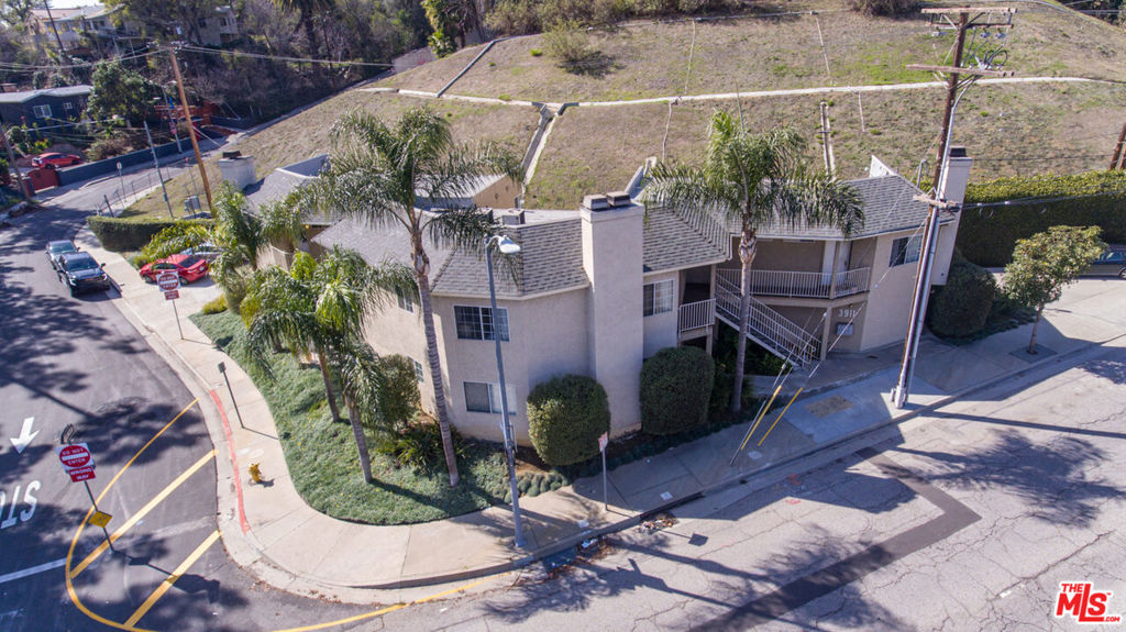 3911 Verdugo Road Property Photo 5