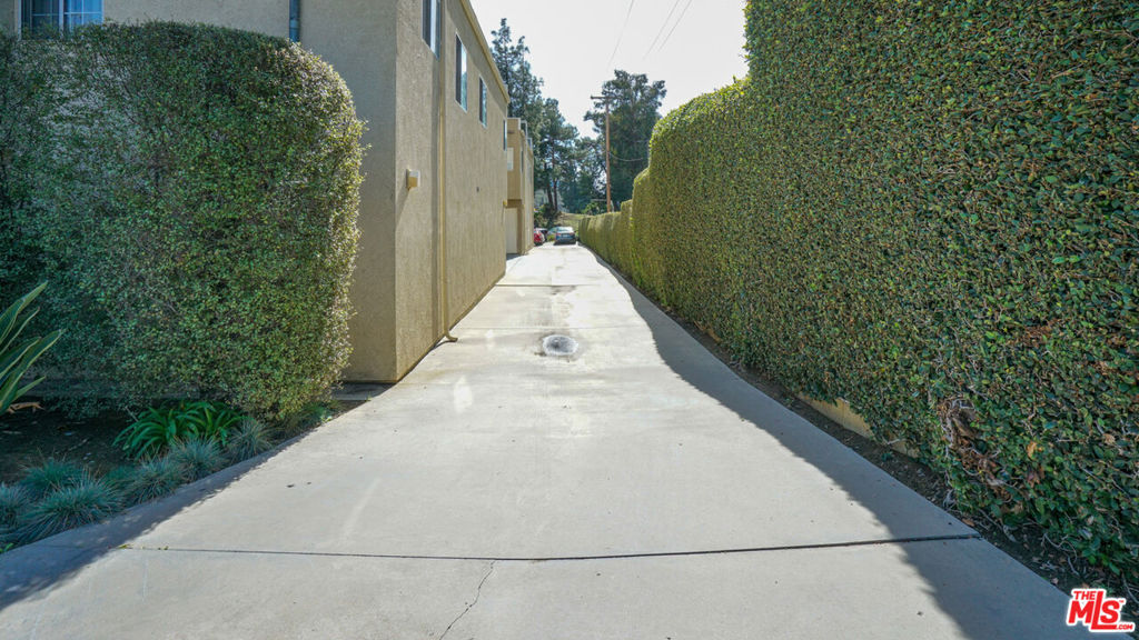 3911 Verdugo Road Property Photo 11