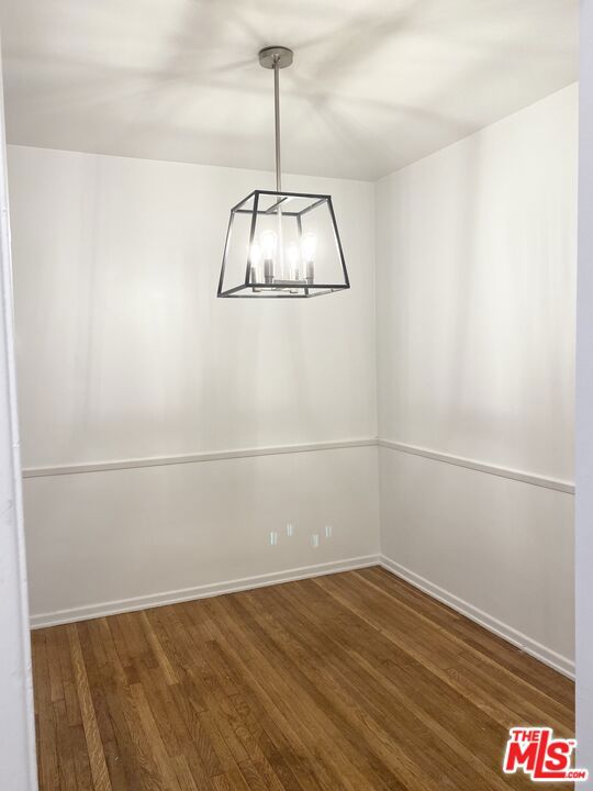 1124 Glenville Drive Property Photo 10