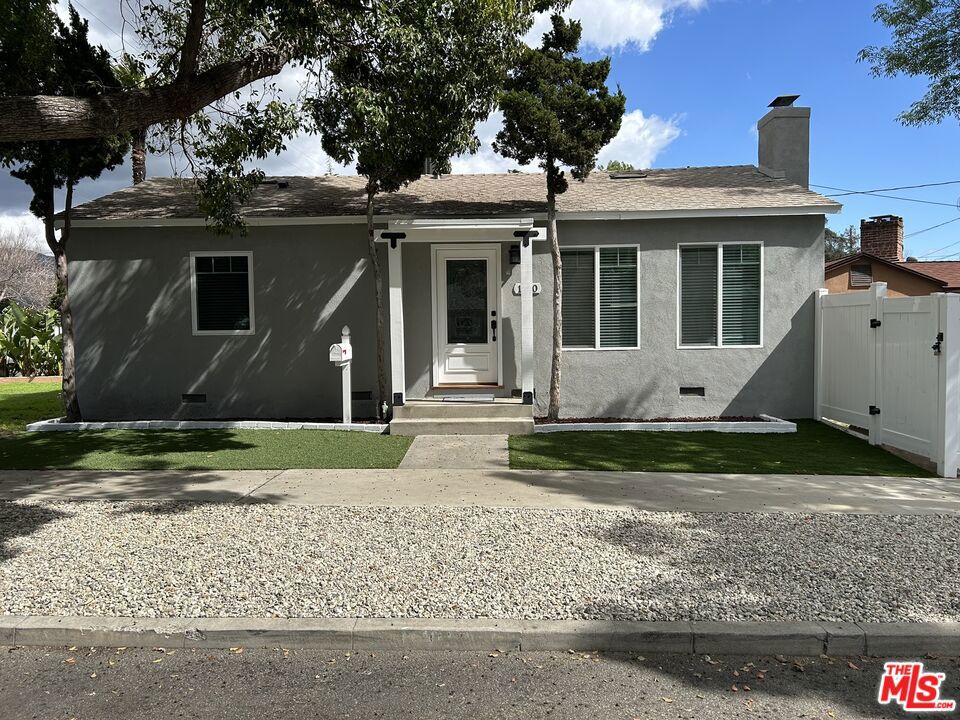 1040 N Catalina Street Property Photo