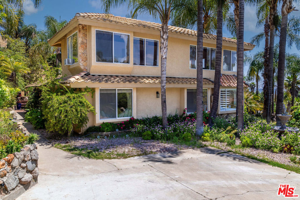 43750 Via Cielo 92562 Property Photo