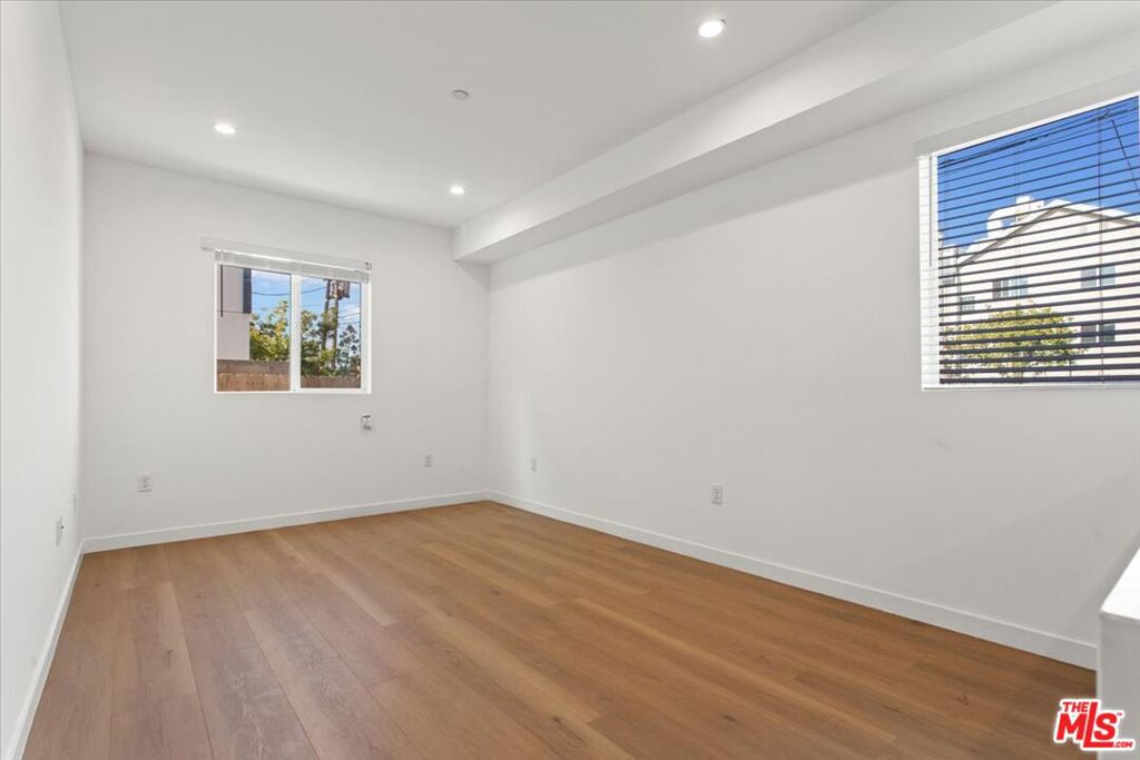 1629 S New Hampshire Avenue Property Photo 10