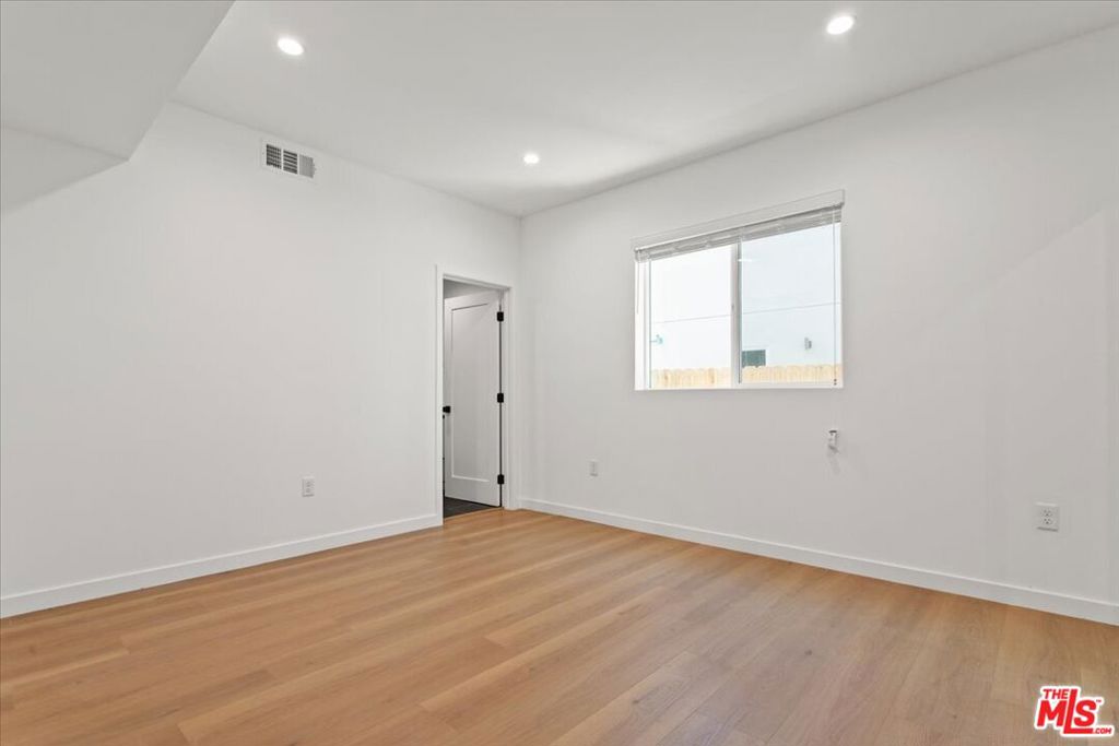 1629 S New Hampshire Avenue Property Photo 14