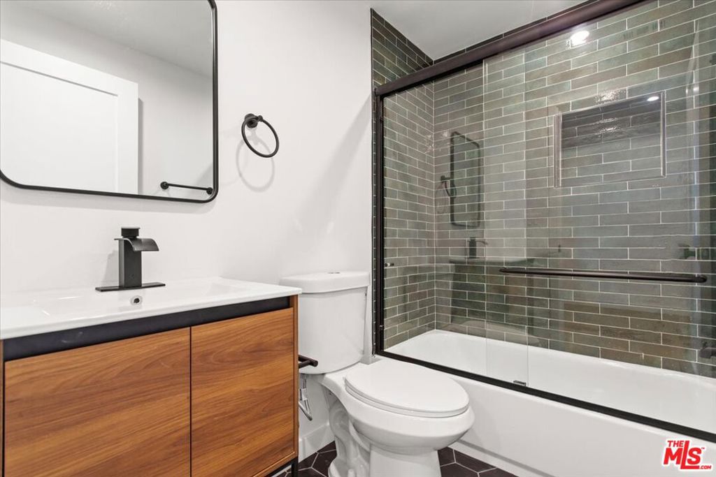 1629 S New Hampshire Avenue Property Photo 20
