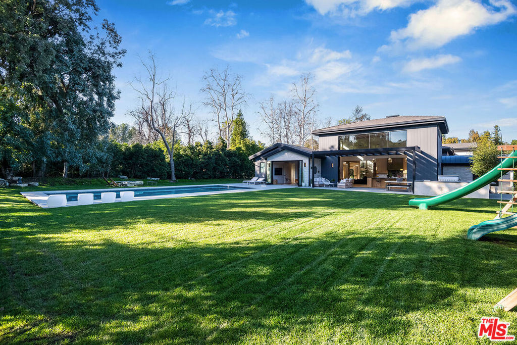 5717 Round Meadow Road Property Photo