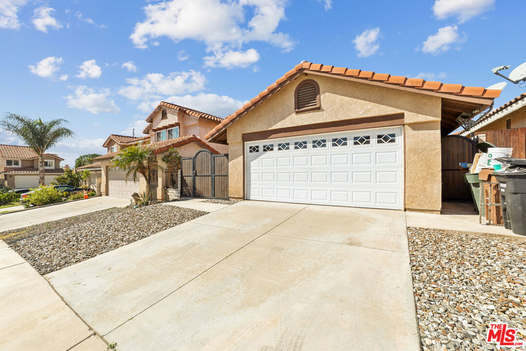 1045 Bautista Lane Property Photo