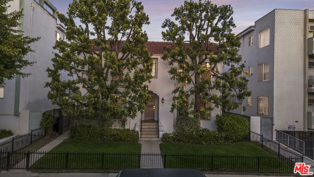 448 N Hayworth Avenue Property Photo