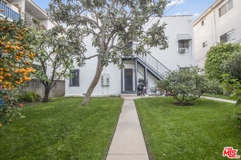 448 N Hayworth Avenue Property Photo 7