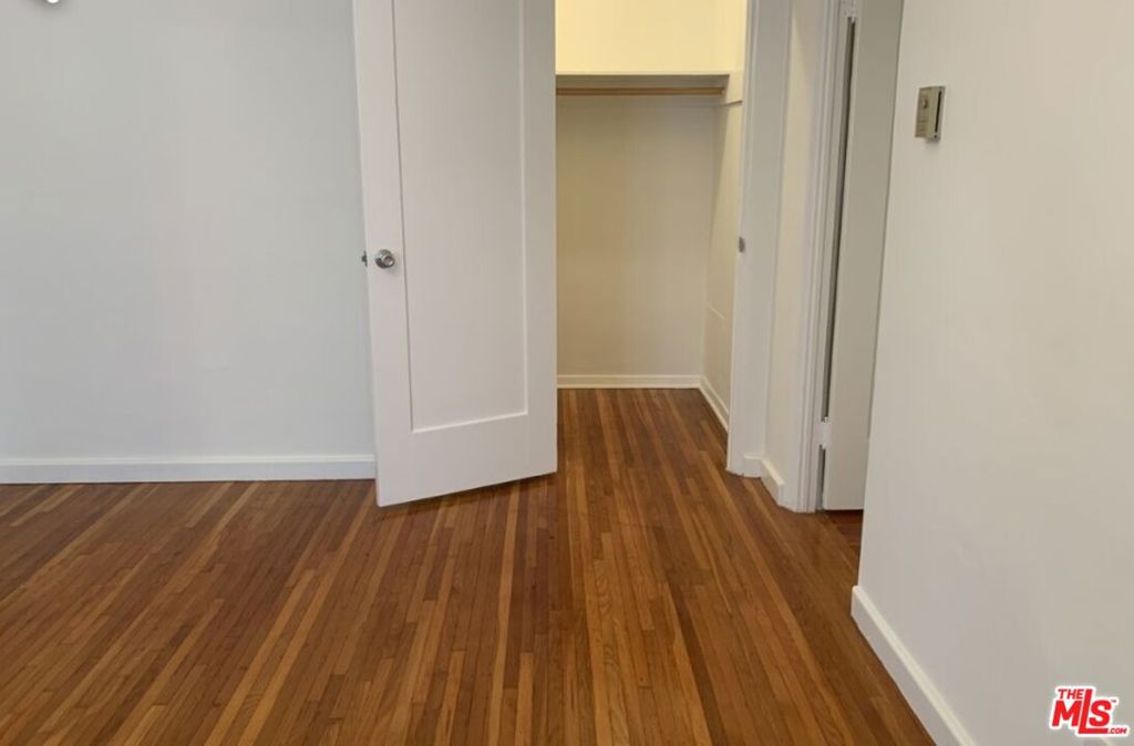 448 N Hayworth Avenue Property Photo 17