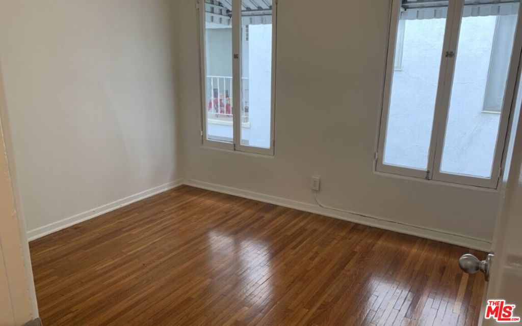 448 N Hayworth Avenue Property Photo 21