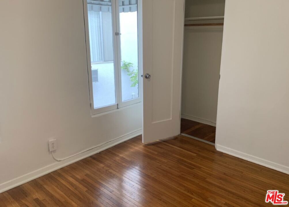 448 N Hayworth Avenue Property Photo 22